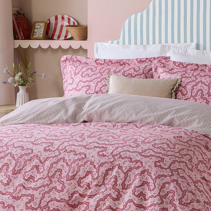Cherry - Close up - Wylder Brianna Reversible Cotton Floral Duvet Cover Set