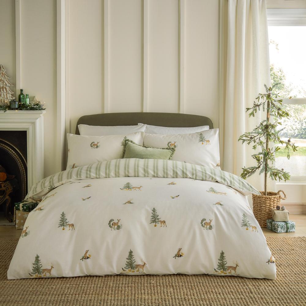 Green-Natural - Front - Wylder Charlecote Reversible Cotton Printed Duvet Cover Set