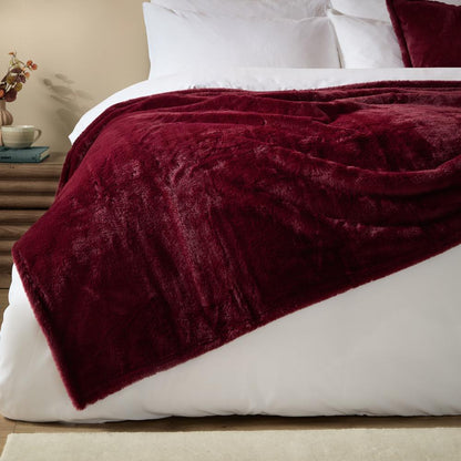 Berry - Pack Shot - Furn Kallu Faux Fur Double Sided Throw