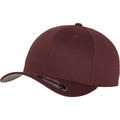 Maroon - Front - Yupoong Mens Flexfit Fitted Baseball Cap