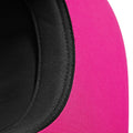 Black- Fuchsia - Close up - Beechfield Unisex 5 Panel Contrast Snapback Cap