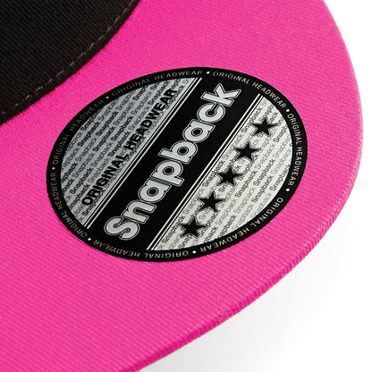 Black- Fuchsia - Lifestyle - Beechfield Unisex 5 Panel Contrast Snapback Cap