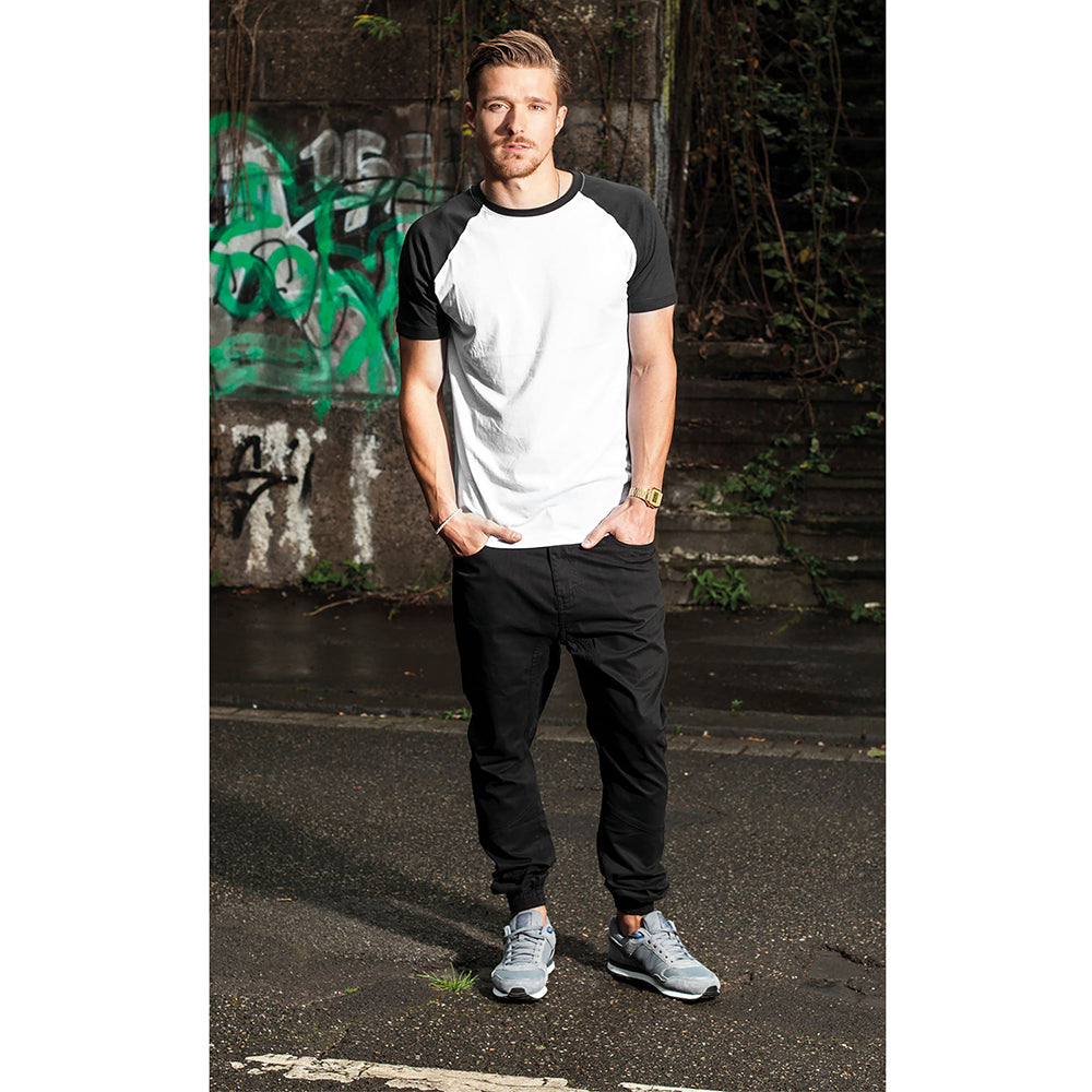 White-Black - Pack Shot - Build Your Brand Mens Raglan Contrast Short Sleeve T-Shirt