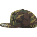 Woodland Camo - Close up - Yupoong Felxfit Unisex Classic Camo Snapback Cap