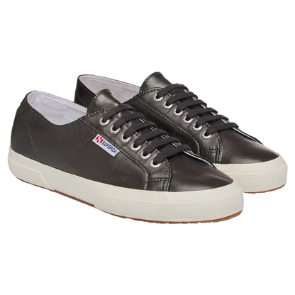 Metallic Silver-Off White - Front - Superga Womens-Ladies 2750 Metallic Leather Trainers