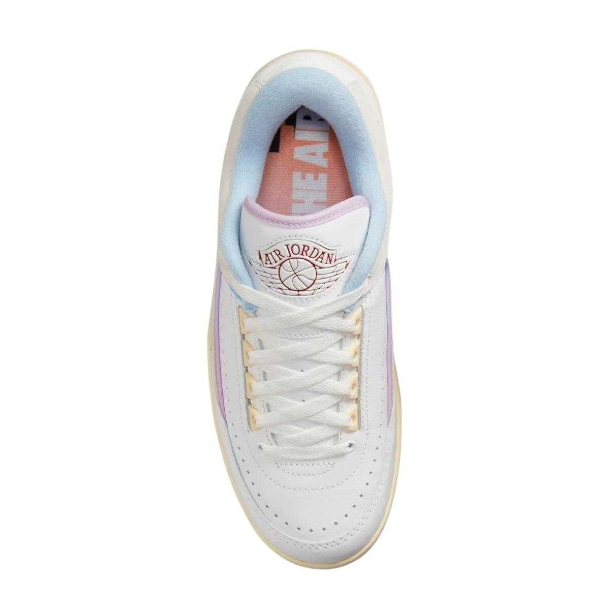 White-Cream - Pack Shot - Nike Womens-Ladies Air Jordan 2 Retro Leather Low Trainers