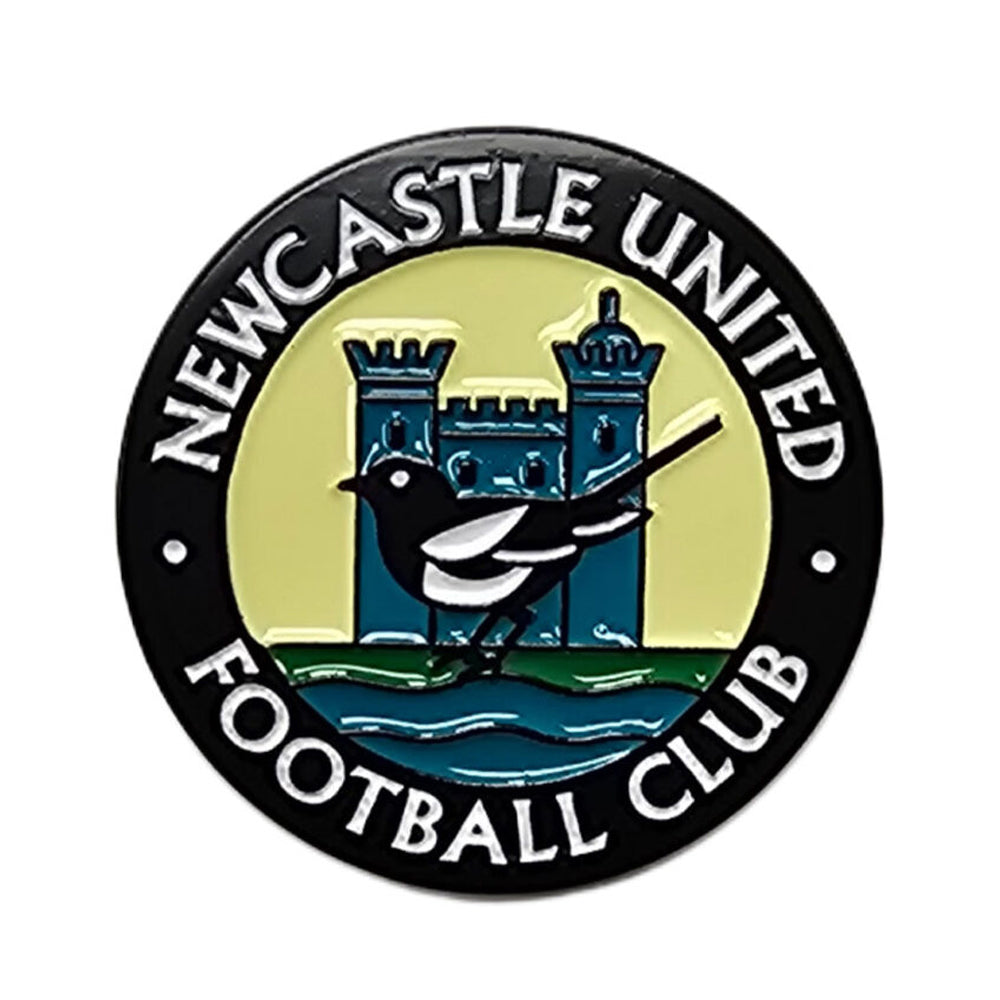 Black-White-Cream-Green - Back - Newcastle United FC Retro 1976-1983 Crest Keyring And Badge Set