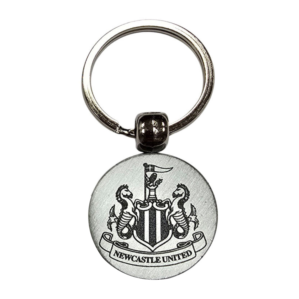 White-Black - Front - Newcastle United FC Antique Look Keyring And Badge Set