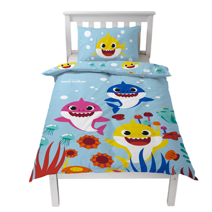 Multicoloured - Pack Shot - Baby Shark Rainbow Reversible Duvet Set
