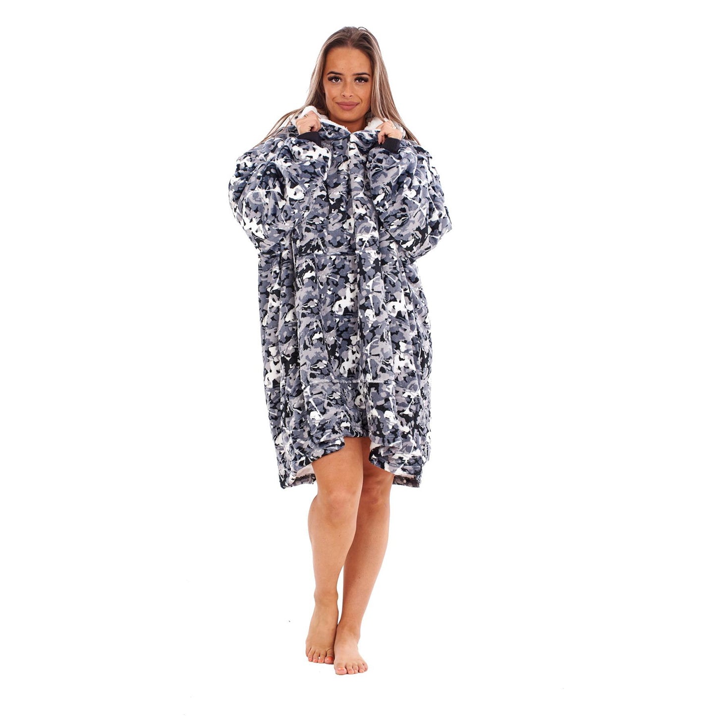 White - Front - Keanu Unisex Adult Camouflage Fleece Sherpa Lined Oversized Blanket Hoodie