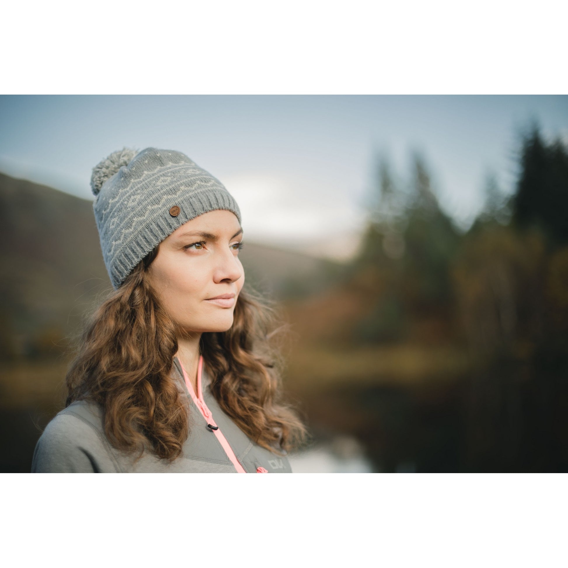 Platinum - Back - Trespass Holbray Knitted Hat