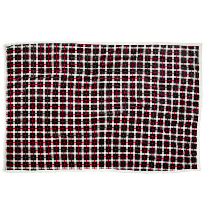 Red-Black-White - Front - Trespass Vallon Sherpa Blanket