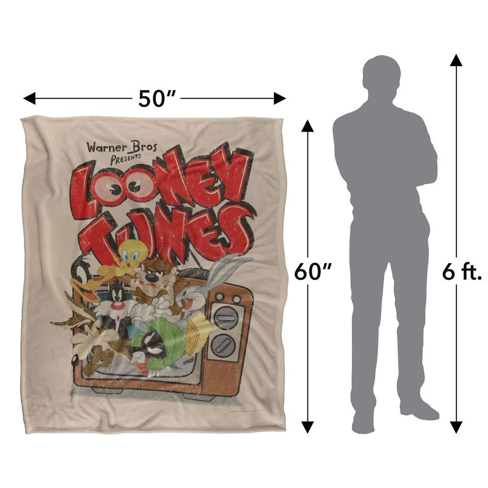 Multicoloured - Pack Shot - Looney Tunes Warner Bros Presents Group Shot Blanket