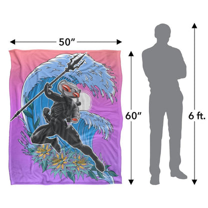 Multicoloured - Pack Shot - Aquaman Surf Black Manta Blanket