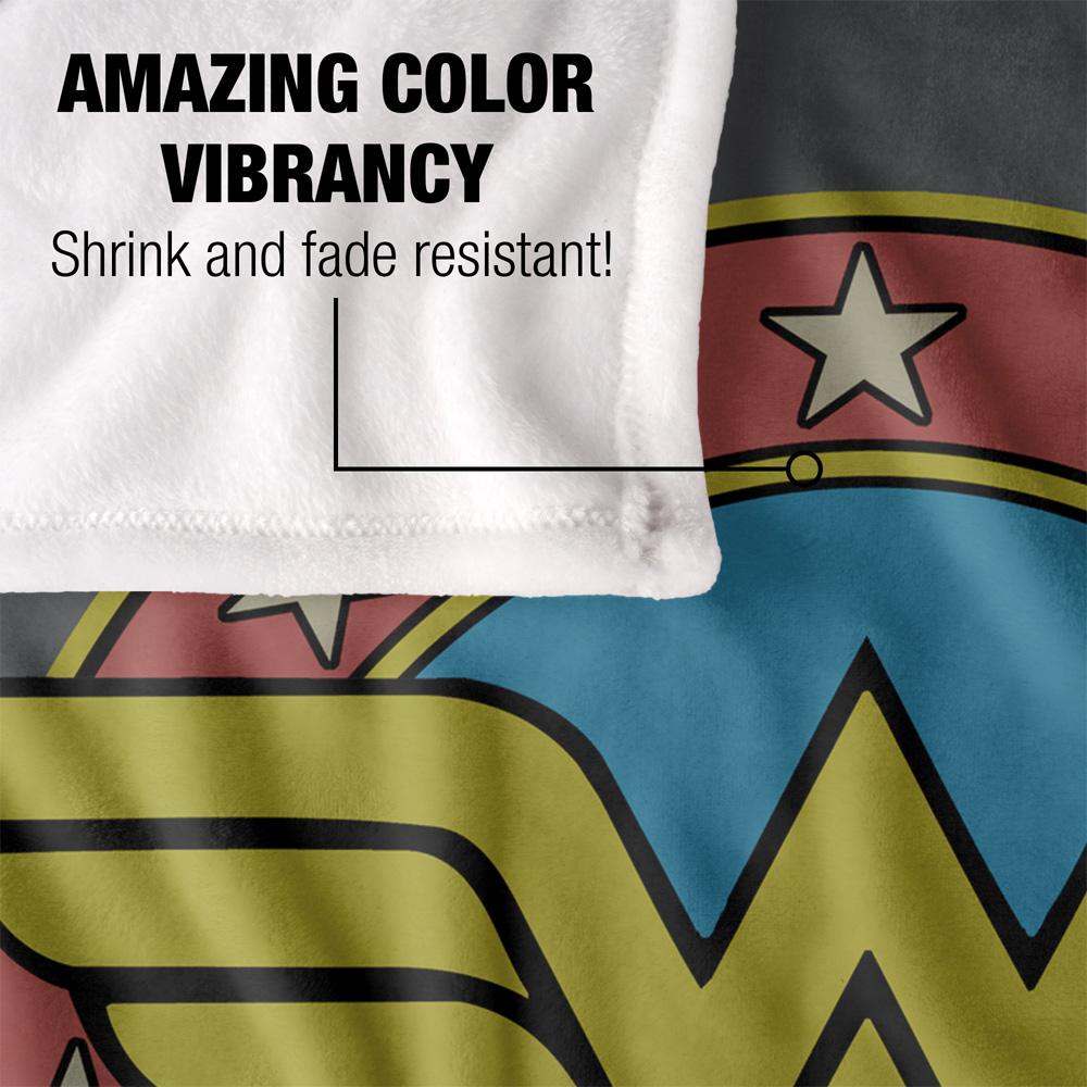 Multicoloured - Lifestyle - Wonder Woman Vintage Logo Blanket