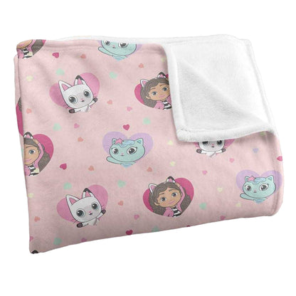 Multicoloured - Side - Gabby´s Dollhouse Silky Hearts Pandy Paws Supersoft Blanket