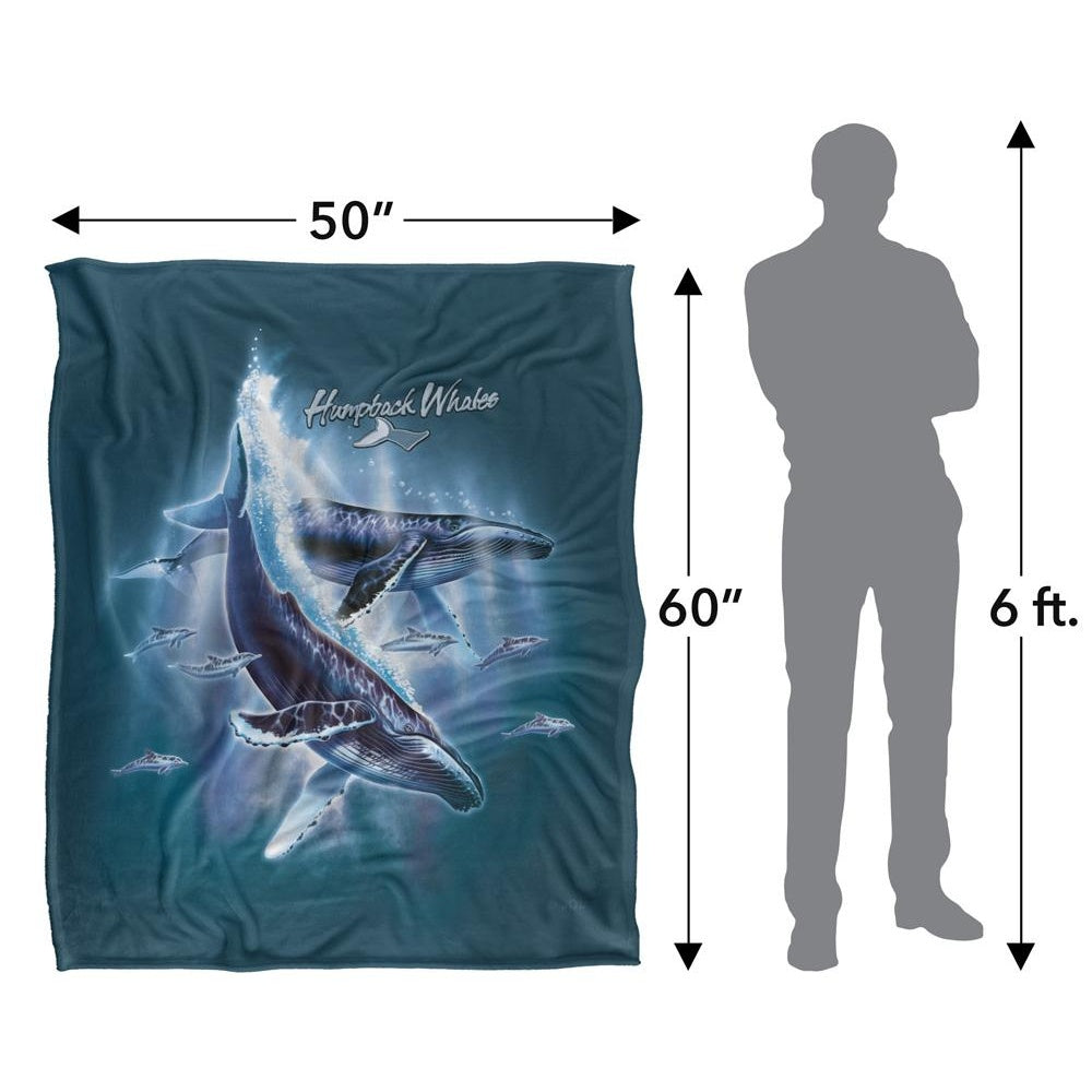 Multicoloured - Pack Shot - JQ Licensing Silky Whale Supersoft Blanket