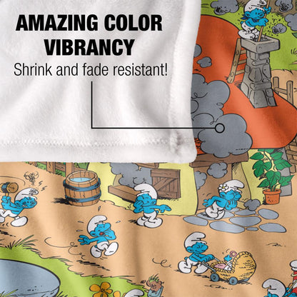 Multicoloured - Lifestyle - The Smurfs Silky Village Supersoft Blanket