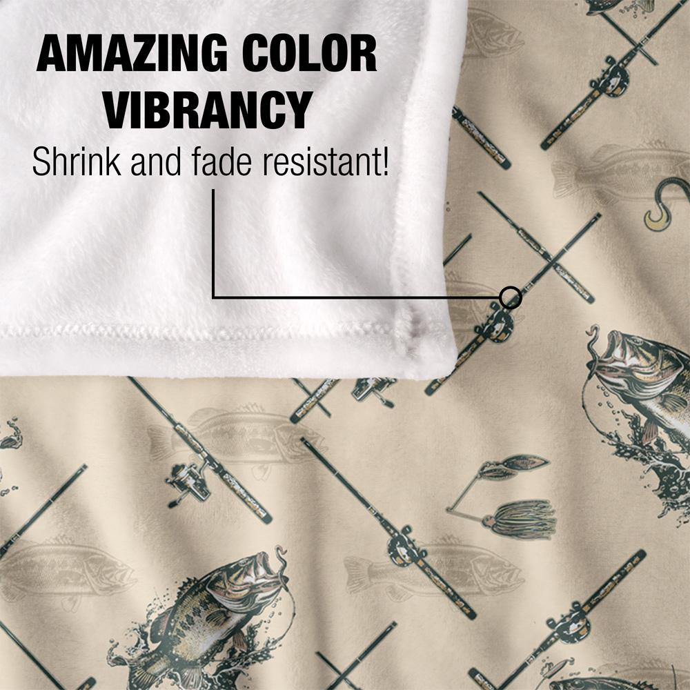 Multicoloured - Lifestyle - JQ Licensing Silky Patterned Fishing Supersoft Blanket