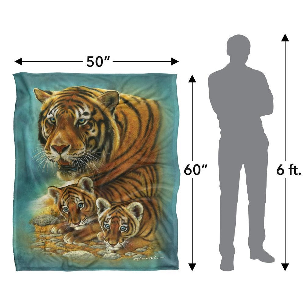 Multicoloured - Pack Shot - JQ Licensing Silky Tiger & Cubs Supersoft Blanket