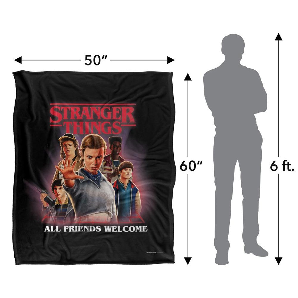 Multicoloured - Lifestyle - Stranger Things 5 All Friends Welcome Silky Poster Soft Touch Blanket