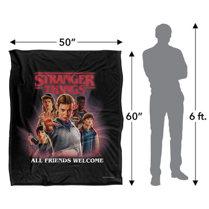 Multicoloured - Lifestyle - Stranger Things 5 All Friends Welcome Silky Poster Soft Touch Blanket