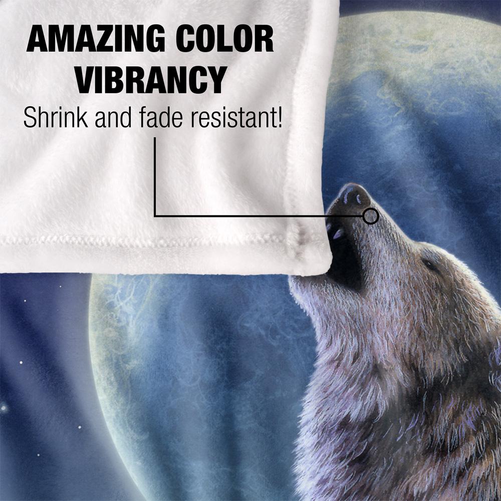 Multicoloured - Lifestyle - JQ Licensing Jlo Silky Howling Wolf Supersoft Blanket