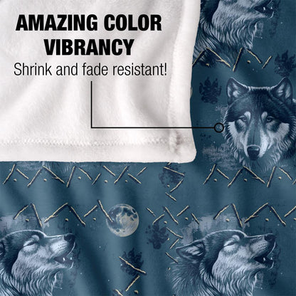 Multicoloured - Lifestyle - JQ Licensing Silky Wolf Howl Moon Pattern Supersoft Blanket