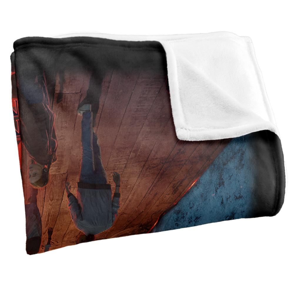 Black-Multicoloured - Back - Stranger Things 4 Silky Poster Supersoft Throw