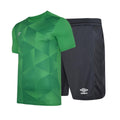Emerald-Black - Front - Umbro Childrens-Kids Maxium Football Kit