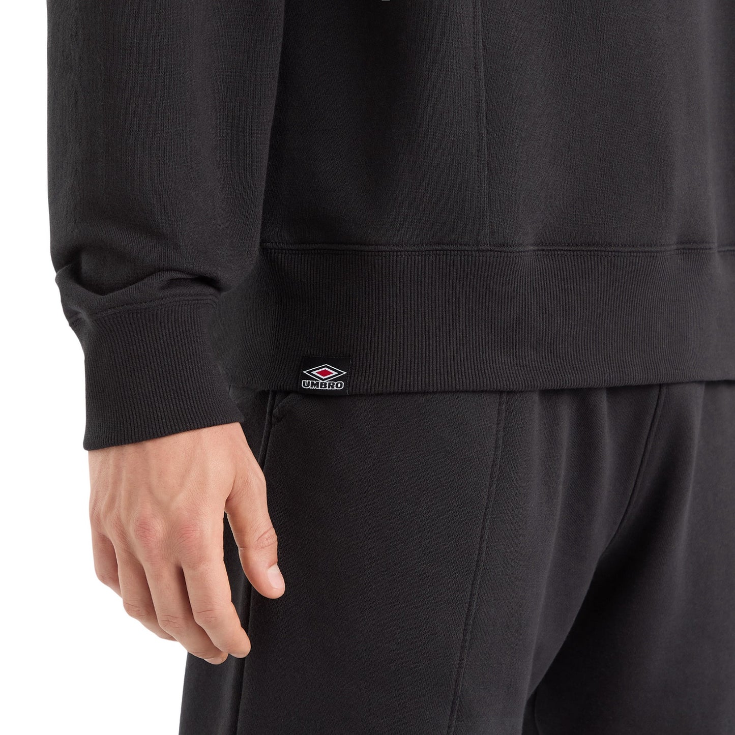 Black - Lifestyle - Umbro Mens Crest Sweatshirt