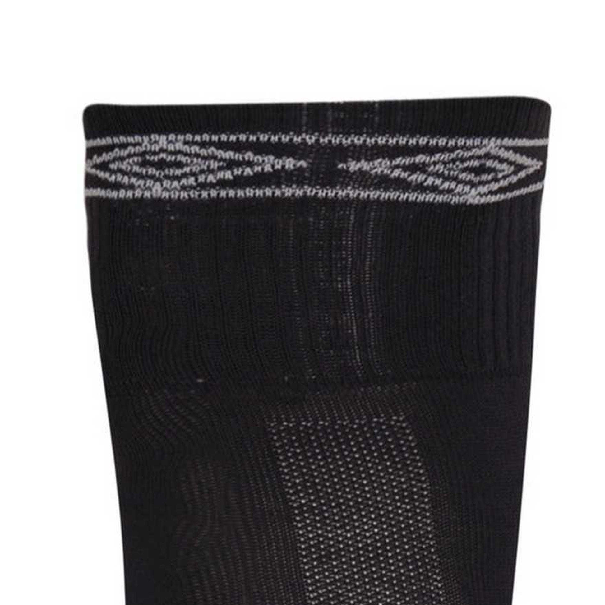 Carbon-White - Lifestyle - Umbro Mens Diamond Leg Sleeves