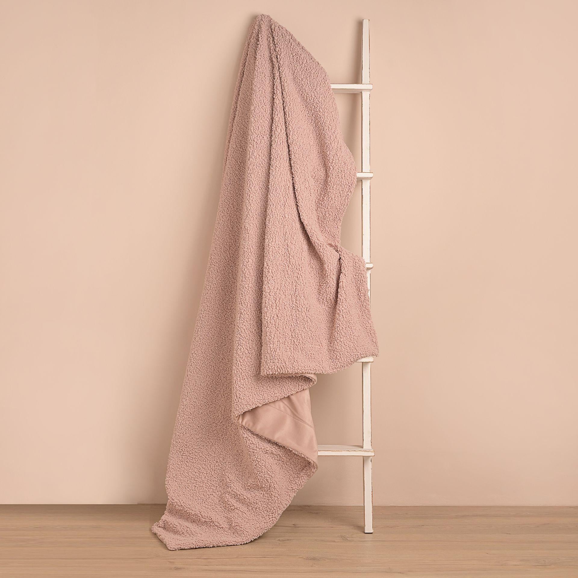 Pink - Back - Hestia Pink Teddy Throw 150cm x 150cm