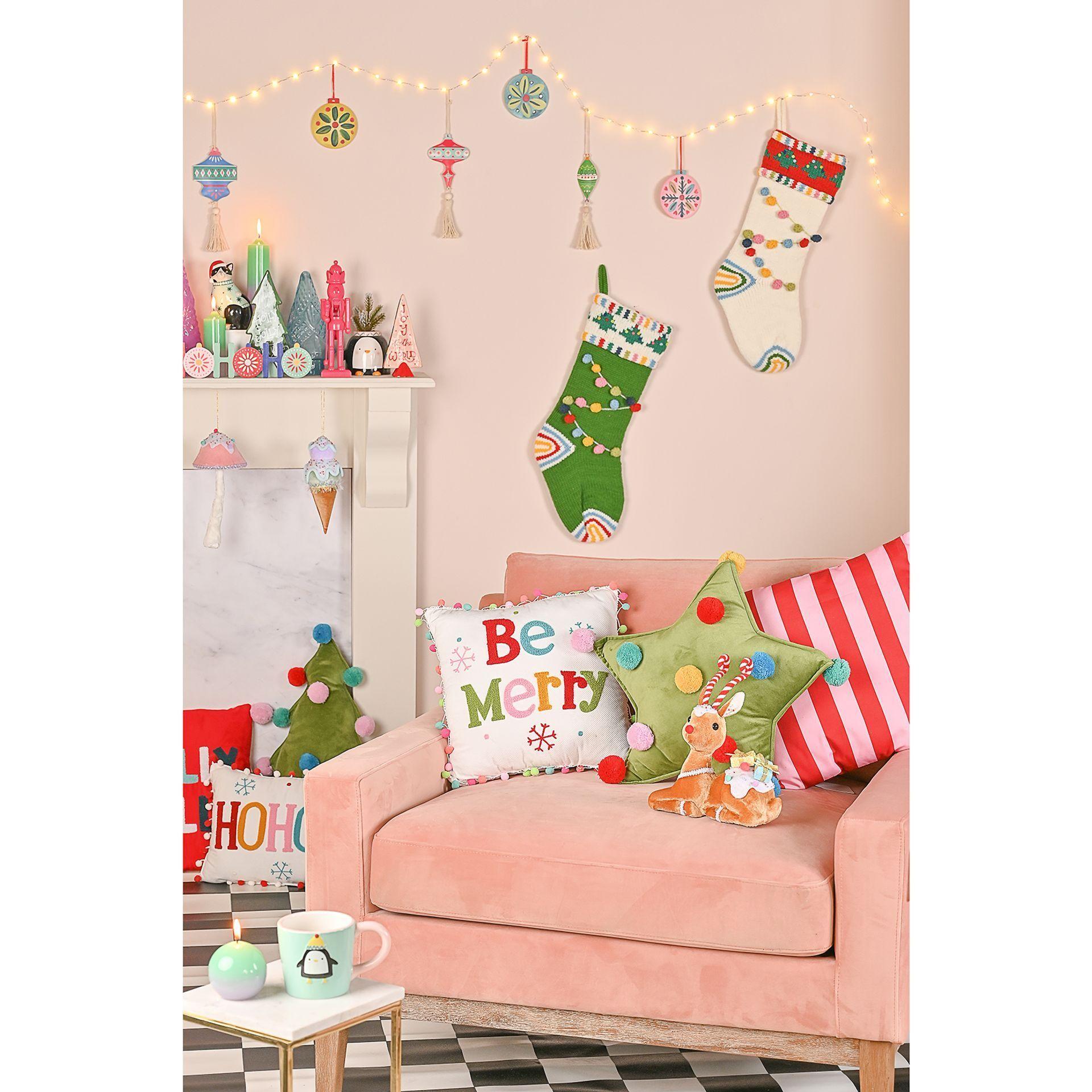 Green - Lifestyle - Star Cushion