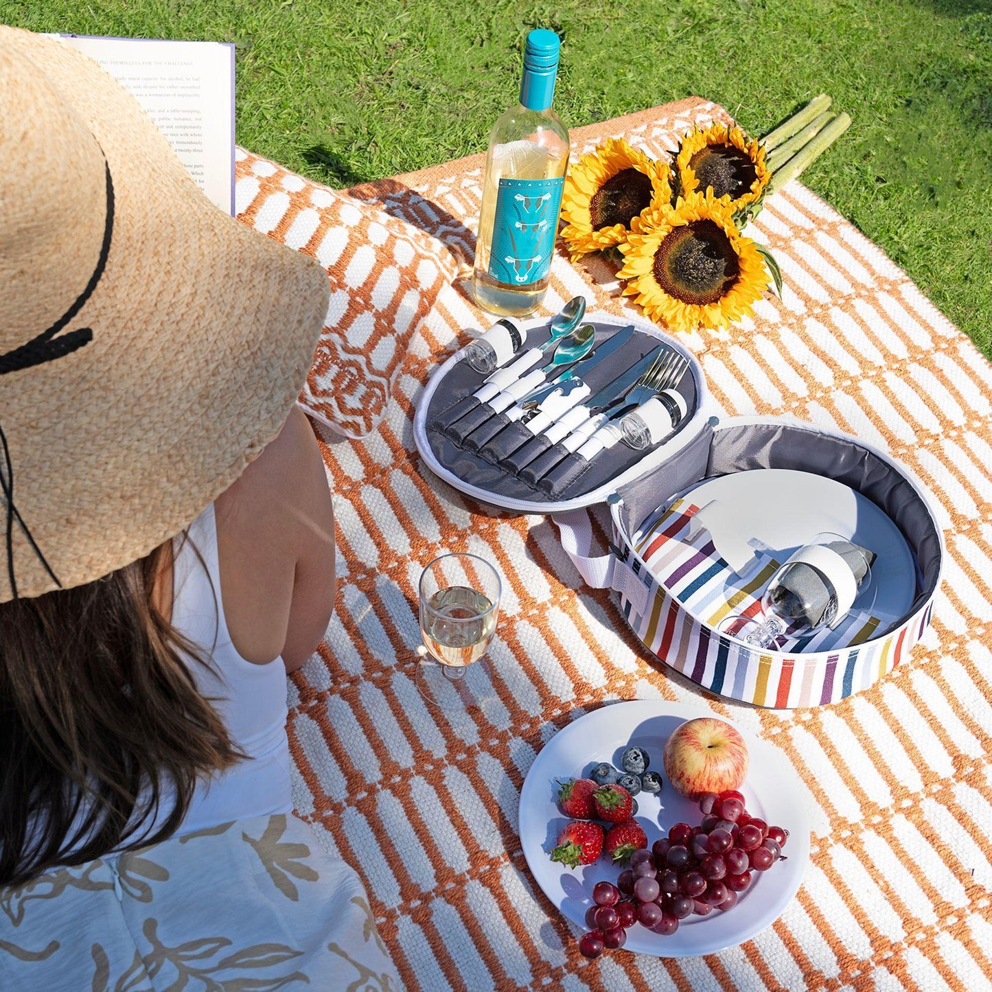 Multi-coloured - Front - Country Living 2-Person Picnic Bag