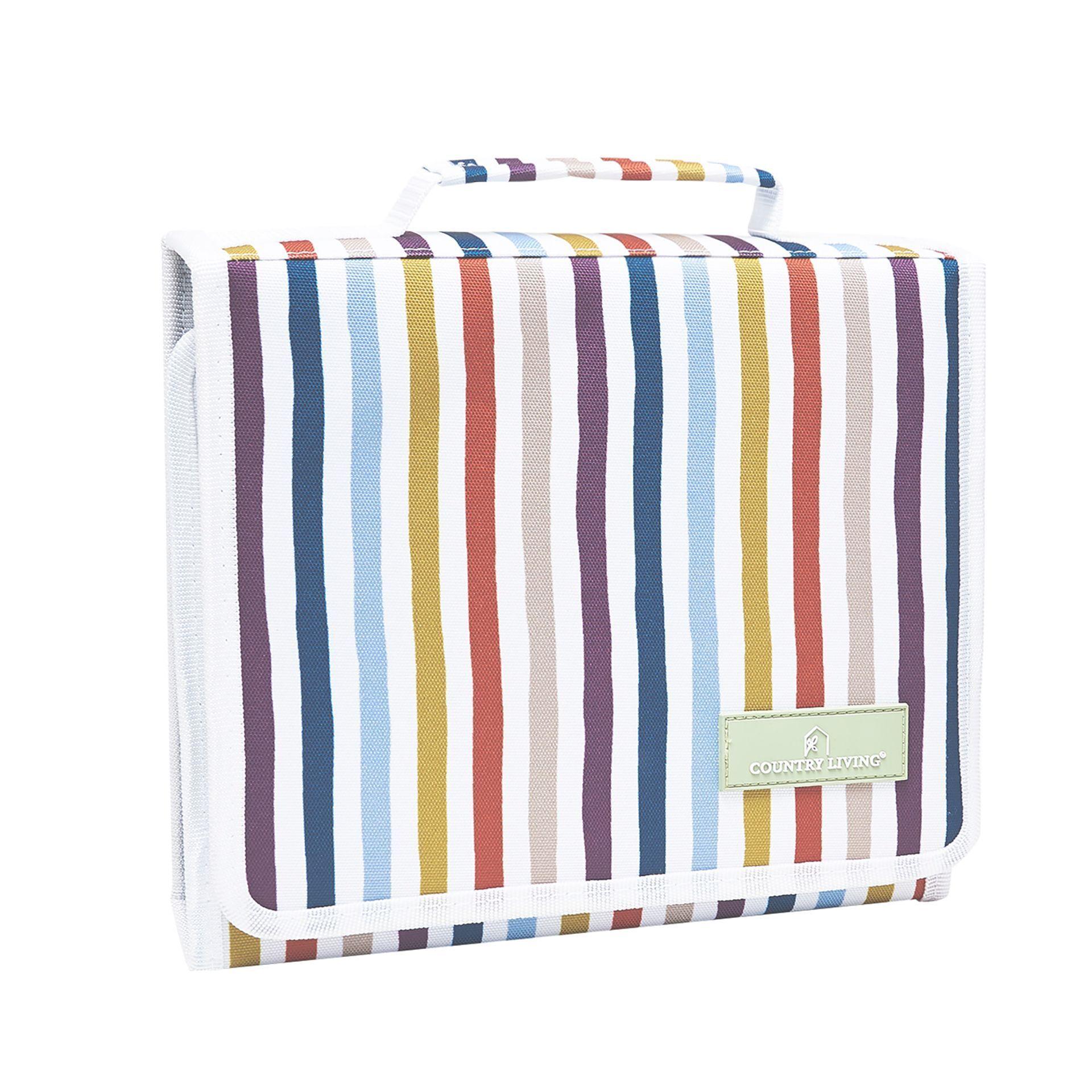 White - Lifestyle - Country Living 4-Person Cutlery Picnic set