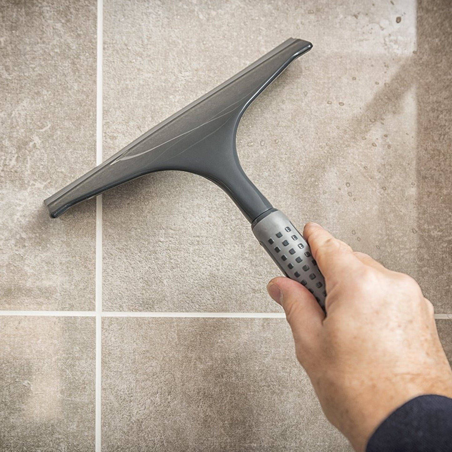One Colour - Pack Shot - Addis Shower Squeegee