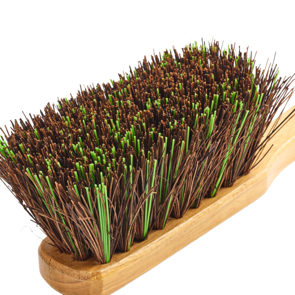 One Colour - Lifestyle - Buffalo Stiff Bassine Mix Bannister Hand Brush