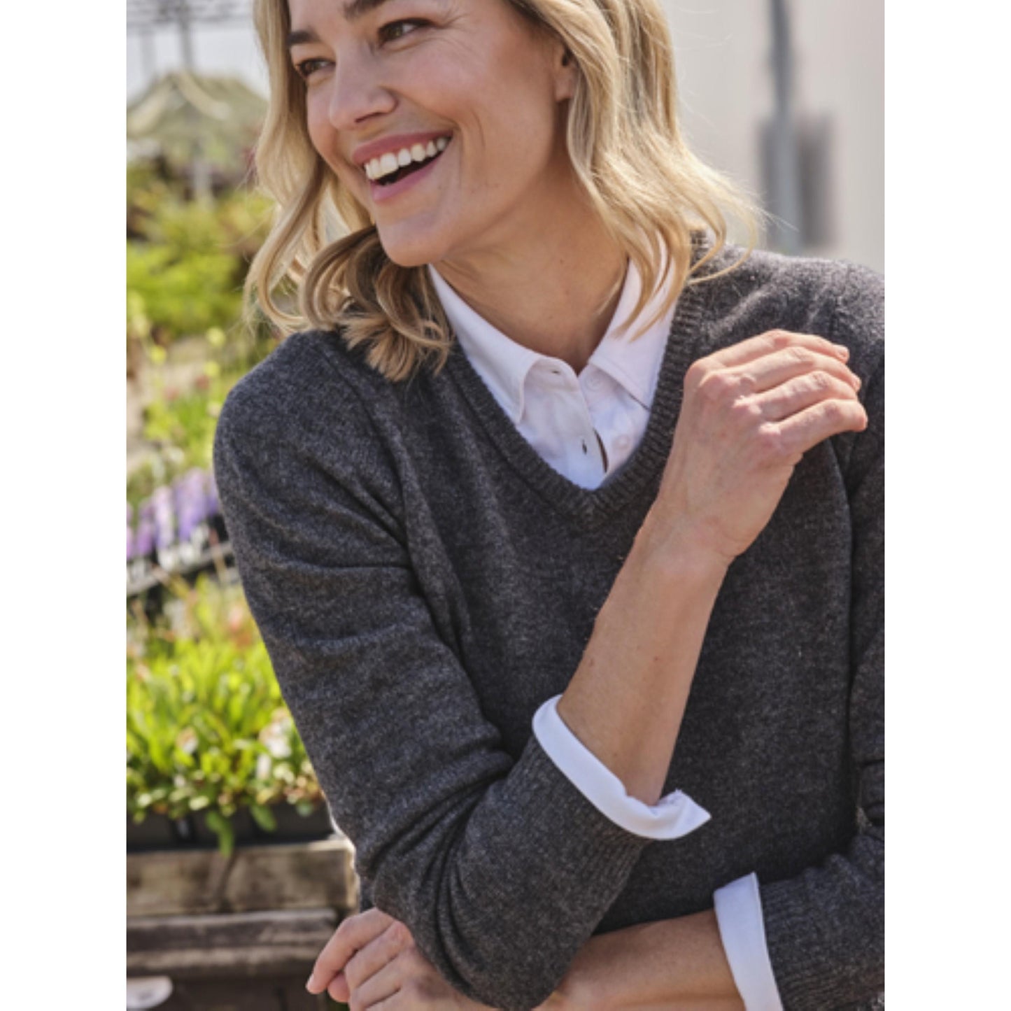 Charcoal - Back - WoolOvers Womens-Ladies Classic Lambswool V Neck Jumper