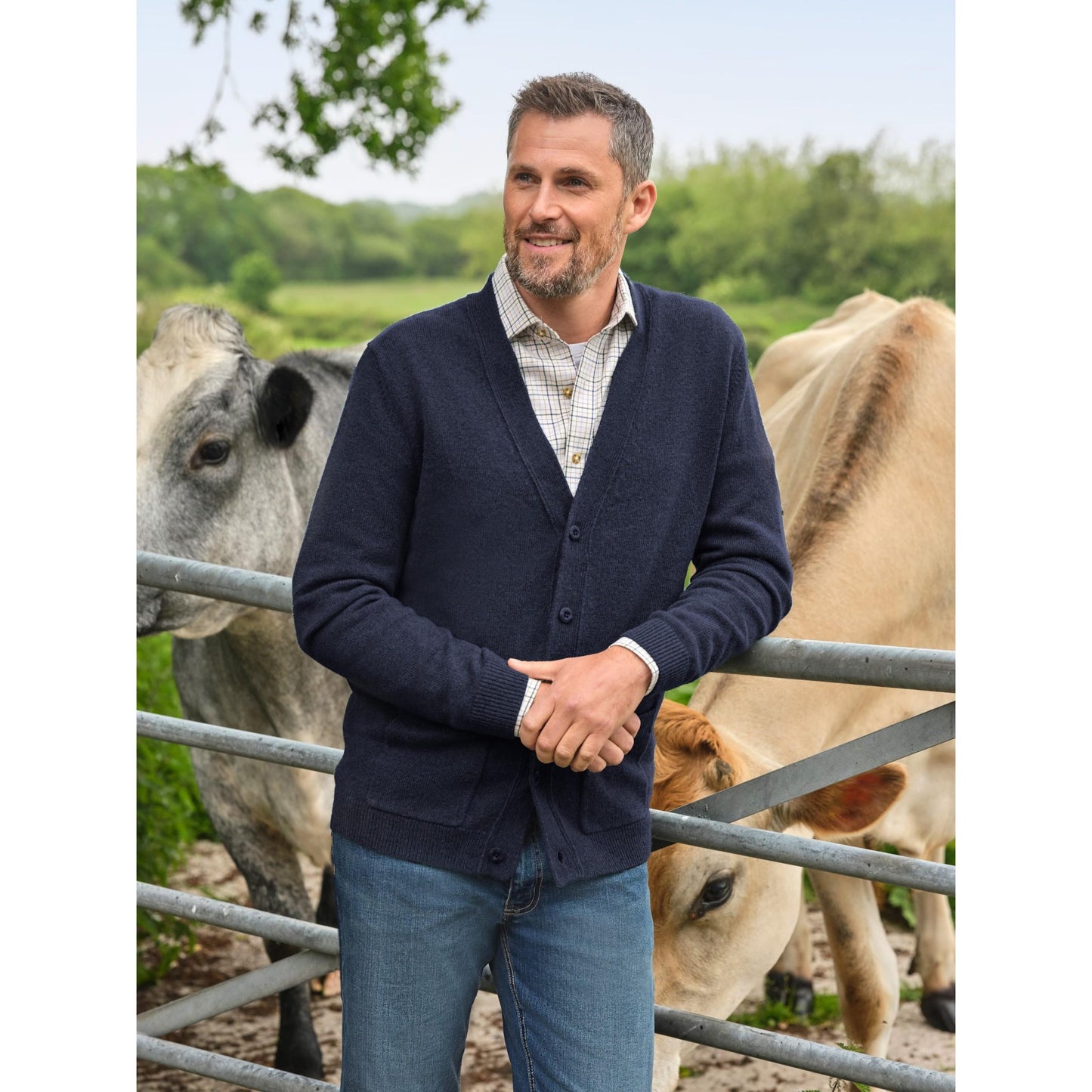 Navy - Front - WoolOvers Mens Lambswool V Neck Cardigan
