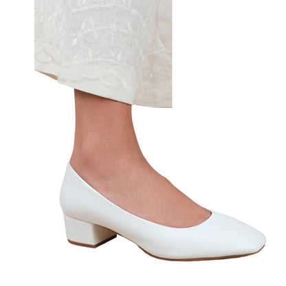 White - Front - Where´s That From Womens-Ladies Seattle PU Square Toe Wide Low Block Heel Court Shoes