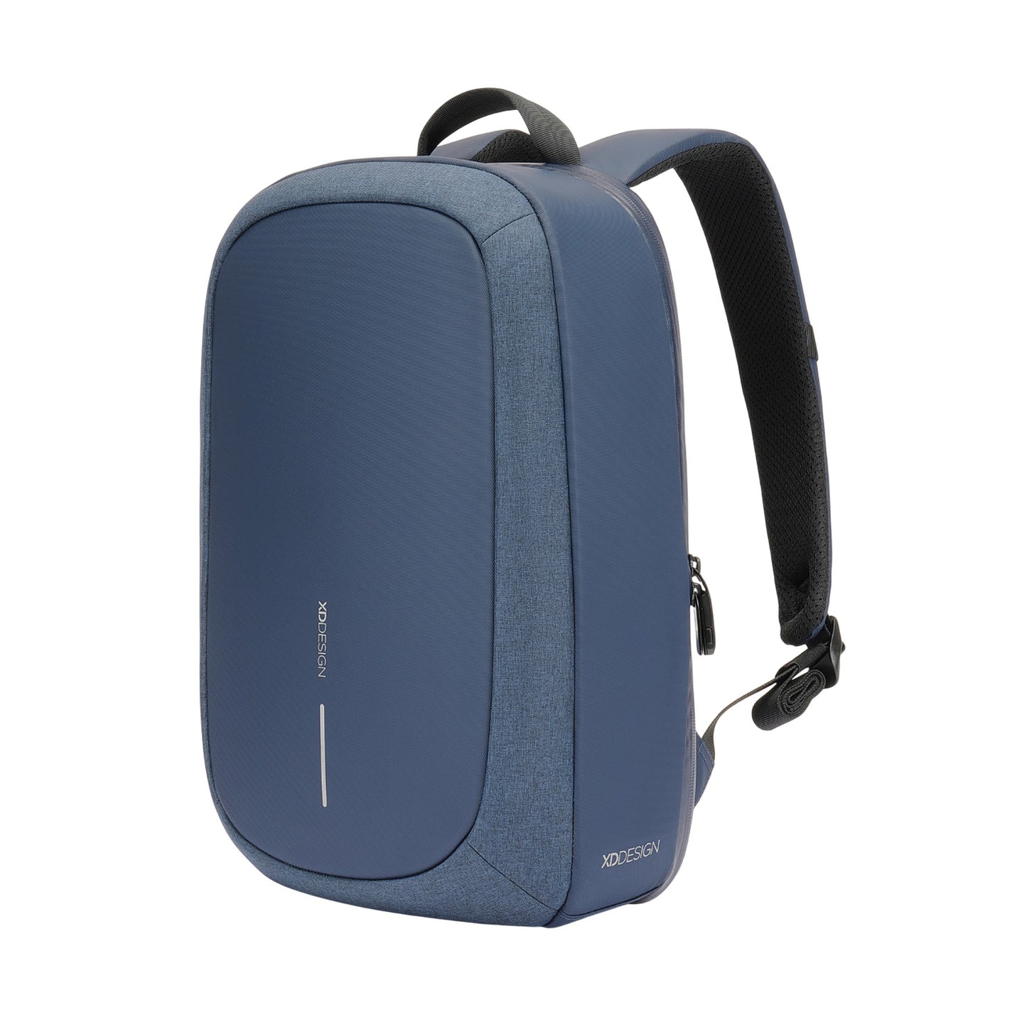 Navy - Close up - XD Design Bobby Edge RPET 17L Backpack