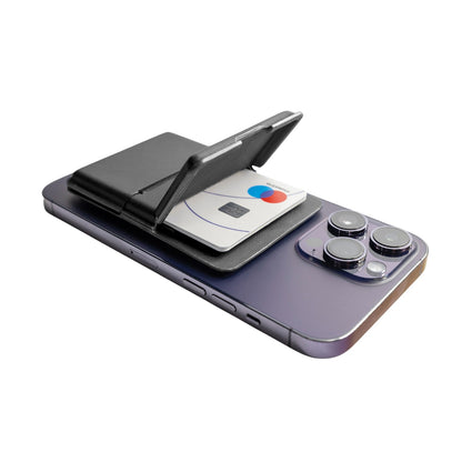 Black - Lifestyle - C-Secure MagSafe Phone Wallet