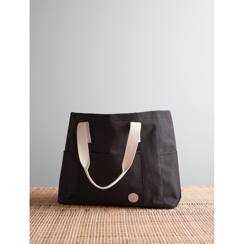 Black - Close up - Vinga Sortino 25L Tote Bag