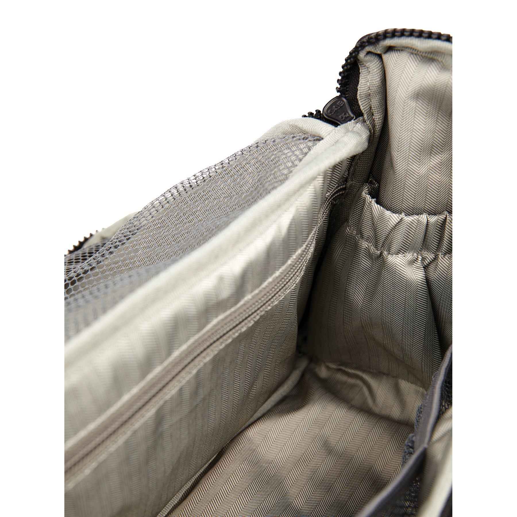 Black - Lifestyle - Vinga Baltimore Travel Toiletry Bag