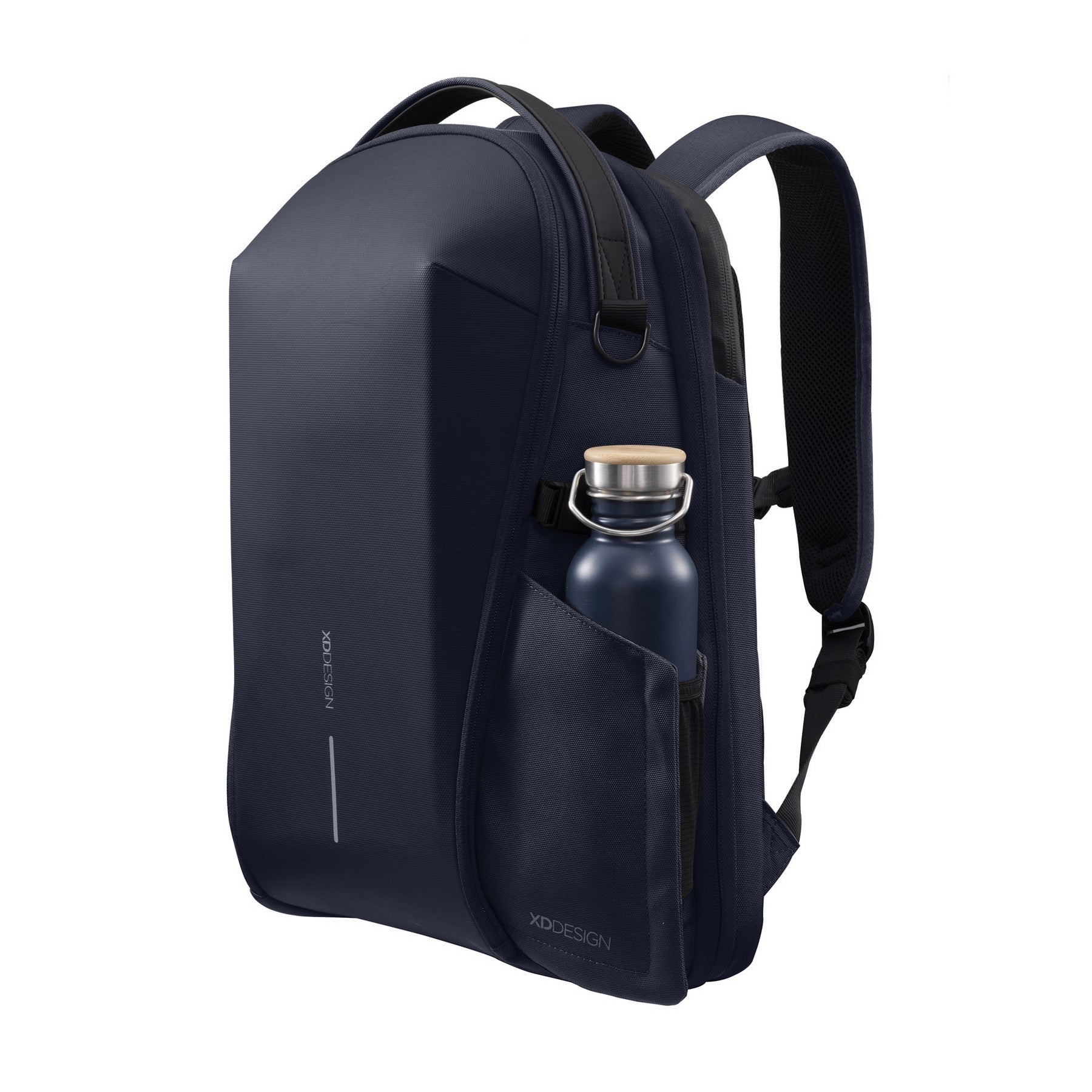 Navy - Close up - XD Design Bizz 25L Backpack