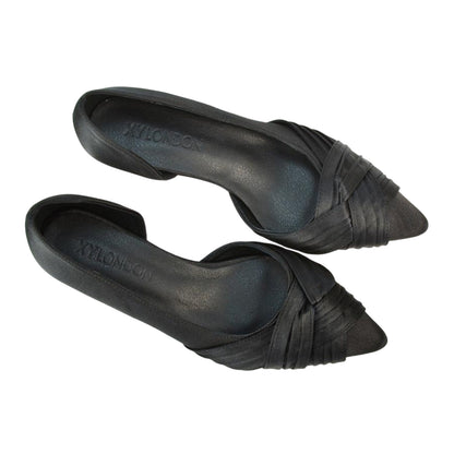 Black - Lifestyle - XY London Womens-Ladies Freya Pointed Low Kitten Heel Pumps
