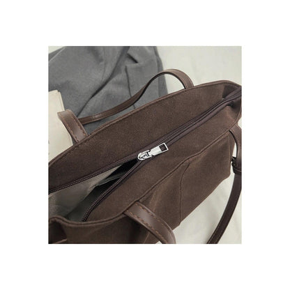 Brown - Close up - XY London Destiny Tote Bag